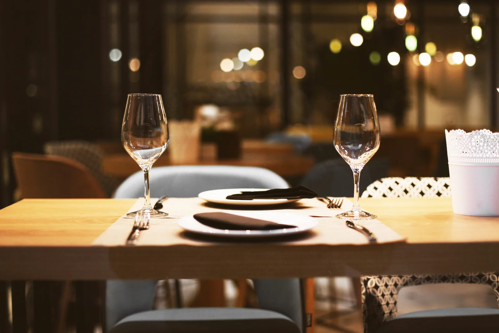 commercial restaurant furniture